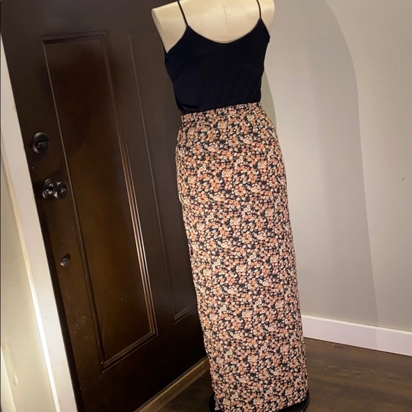 Forever 21 floral maxi skirt - Picture 3 of 6